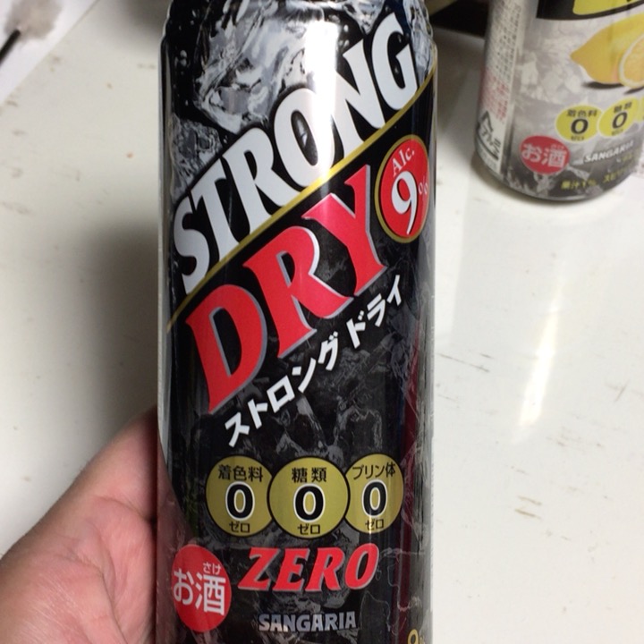 チューハイストロングドライ500ml　125円